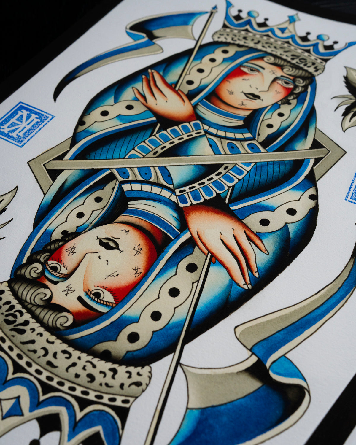 konigin-mit-schrammen-im-gesicht-schalke-print